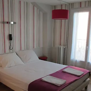  Hostel Perfect &
